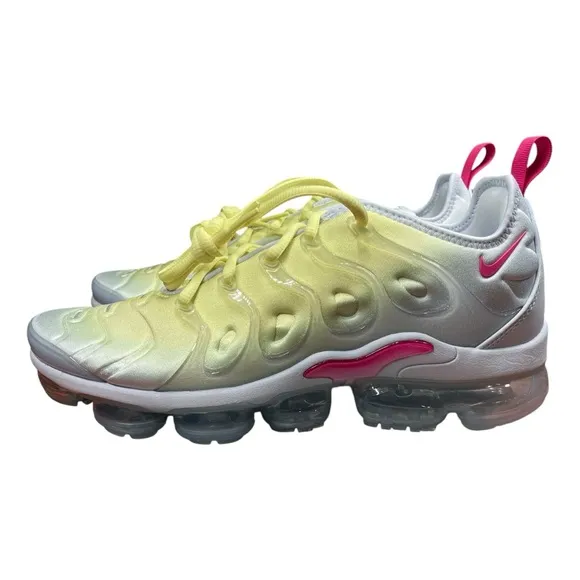 Women’s Nike Air Vapormax plus. Blue tint/fireberry. Size 11.5W.