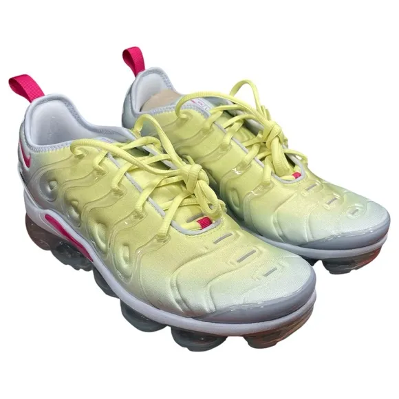 Women’s Nike Air Vapormax plus. Blue tint/fireberry. Size 11.5W.