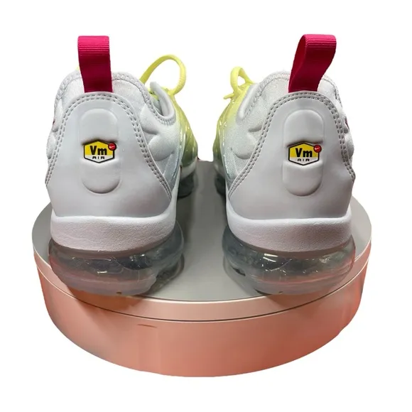 Women’s Nike Air Vapormax plus. Blue tint/fireberry. Size 11.5W.