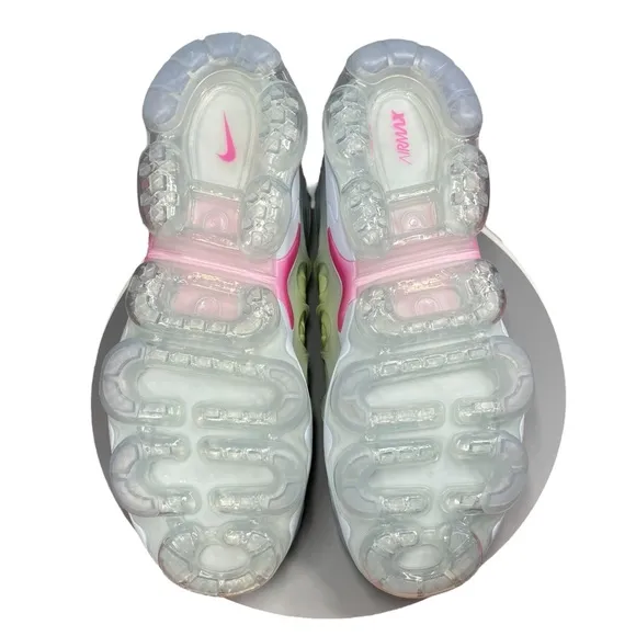 Women’s Nike Air Vapormax plus. Blue tint/fireberry. Size 11.5W.