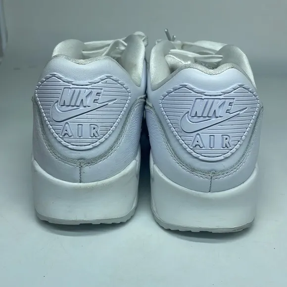 Women’s Nike AirMax 90 SE White/Glossy FJ4579-100 USED Size 9.5