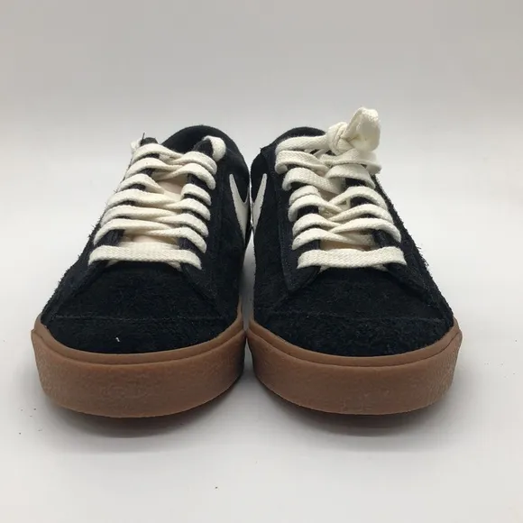 Women’s Nike Blazer Low ‘77 VNTG Black/White FQ8060-001 NWB