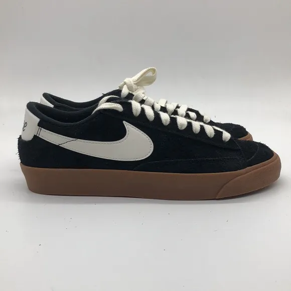Women’s Nike Blazer Low ‘77 VNTG Black/White FQ8060-001 NWB