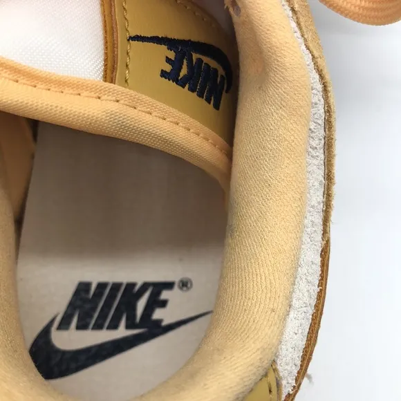 Women’s Nike Dunk Low LX Yellow/White DV7411-200 USED Size 6
