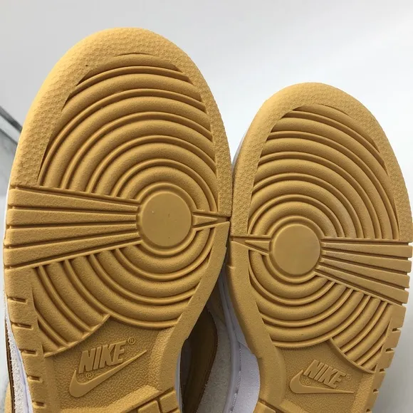 Women’s Nike Dunk Low LX Yellow/White DV7411-200 USED Size 6