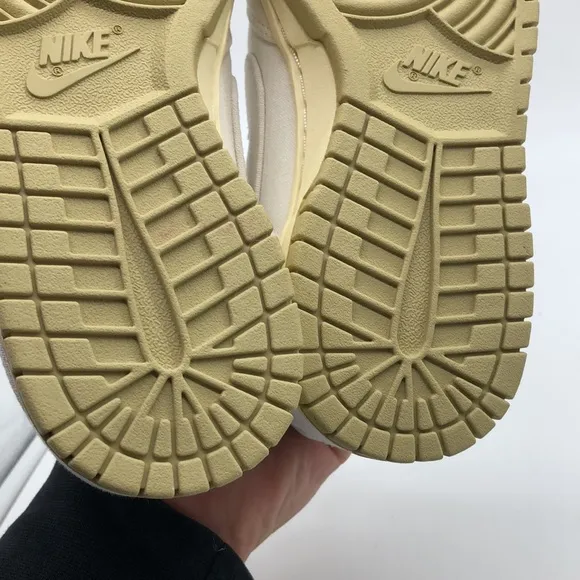 Women’s Nike Dunk Low SE White FD0868-133 USED Size 7