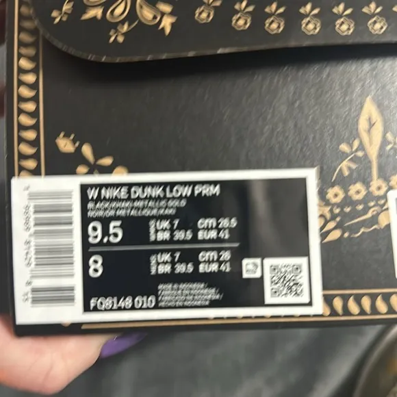 Women’s Nike dunks