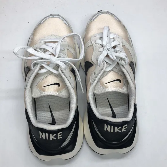 Women’s Nike Phoenix Waffle White/Black/Tan/Grey FD2196-100 NWOB