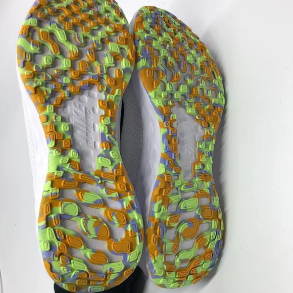 Women’s Nike Revolution 6 NN PRM White/Black/Multi colored DO9475-100 USED SZ 8