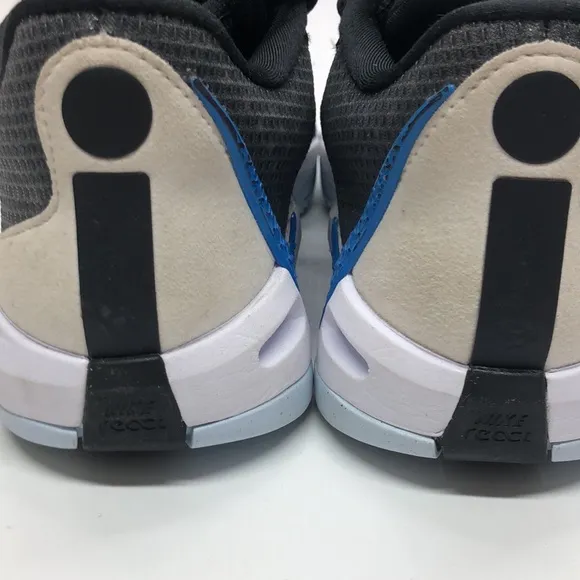 Women’s Nike Sabrina 1 Black/Blue FQ3381-001 USED Worn Twice sz6.5