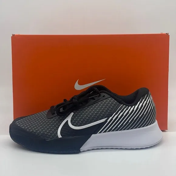 Women’s Nike Zoom Vapor Pro 2 HC Black/White DR6192-001 New in box