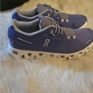 WOMEN’S ON RUNNING CLOUD 5 SHOES