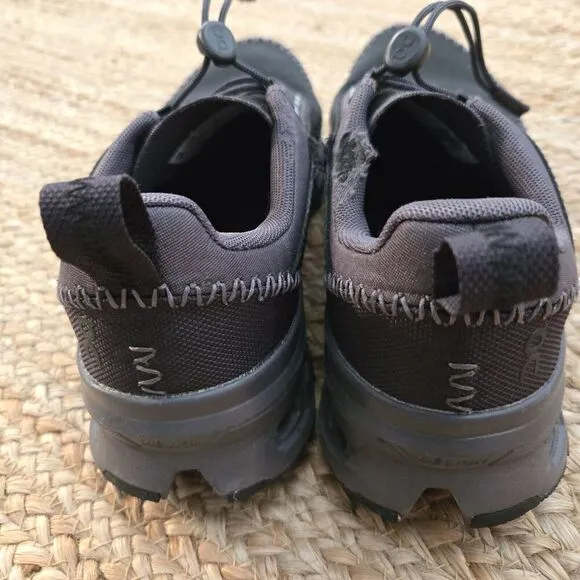 WoMen’s On Running Cloudaway 2 Black Cloud Shoes Size 9.5WOMENS/ 7.5MENS *FLAWED