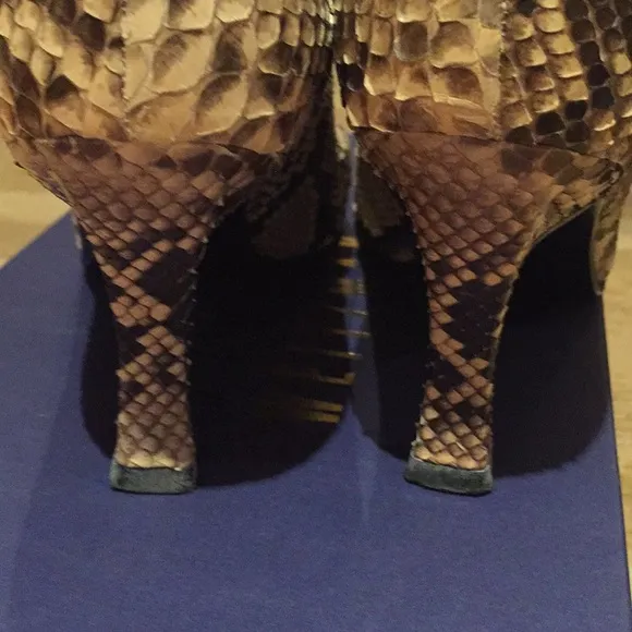 Women’s shoes Stuart Weitzman