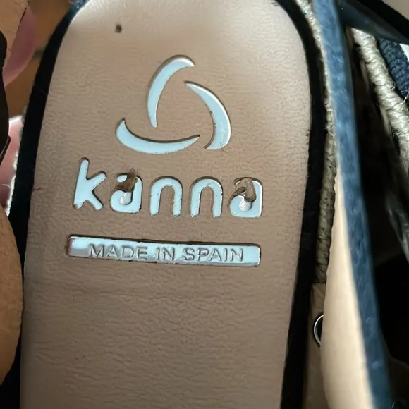 Women’s Size 37 Kanna black shoes
