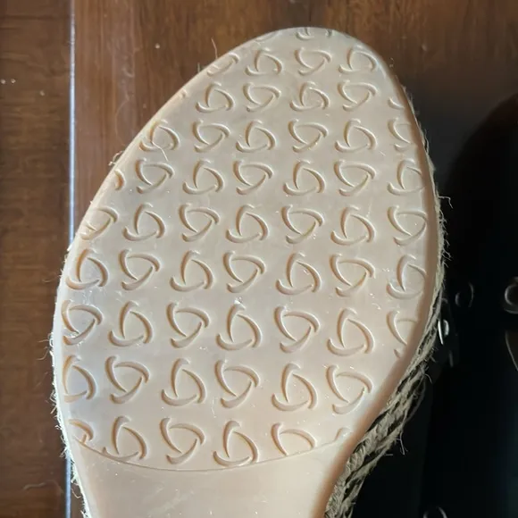 Women’s Size 37 Kanna black shoes