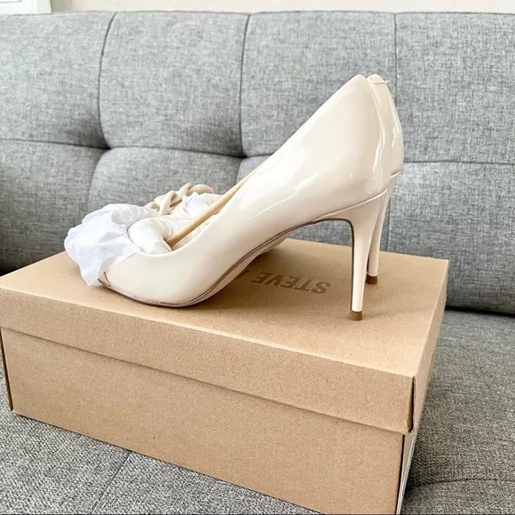 Women’s Steven madden chainlink pump bone shoes