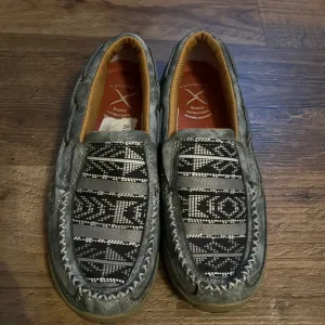 Women’s Twisted X Grey Aztec Size 6