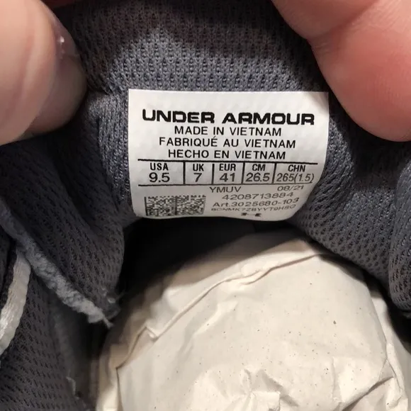 Women’s UA HORA Ascent basketball shoes 3025680-103
