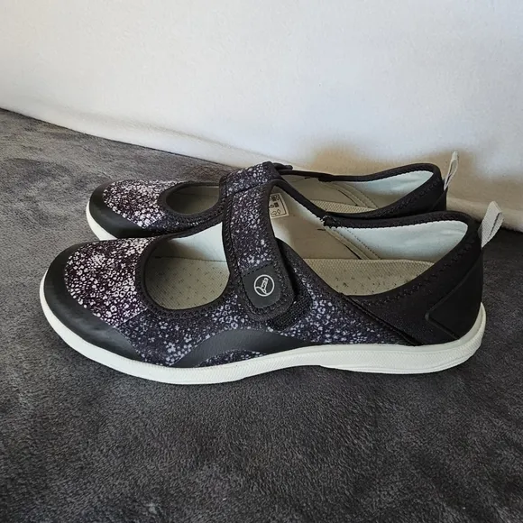 Women’s Water Mary Jane Shoes