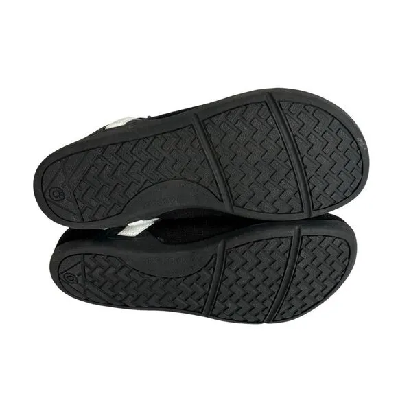 Women’s Xero athletic shoes size 5.5