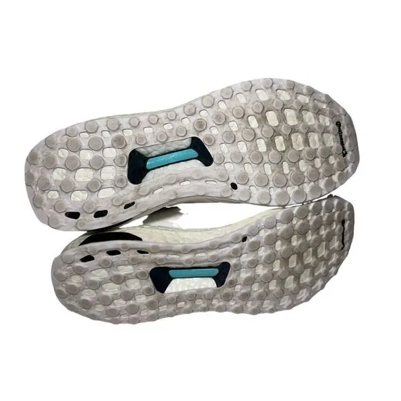 Women’s adidas prime knit athletic shoes size 9 white