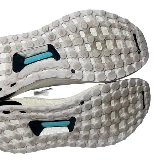Women’s adidas prime knit athletic shoes size 9 white