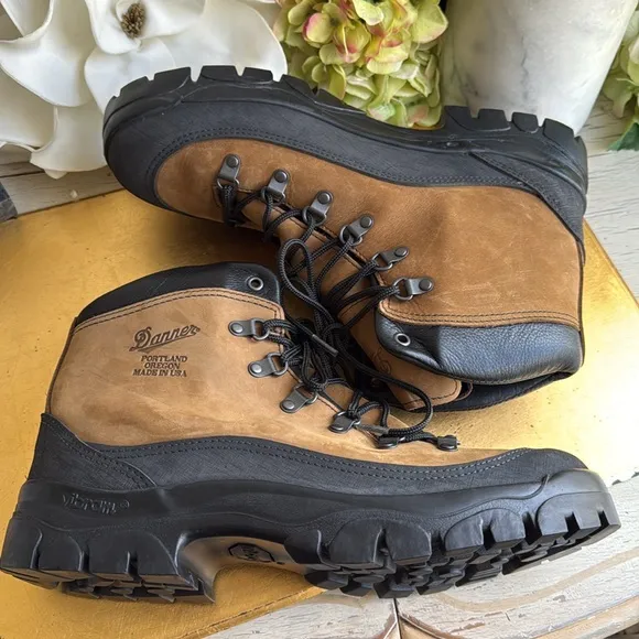 Worn once!! Danner Combat Hiker