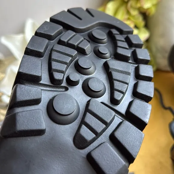 Worn once!! Danner Combat Hiker
