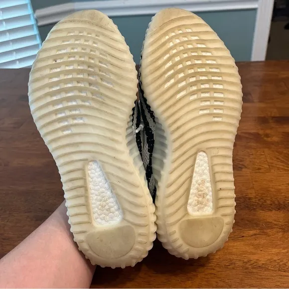 Yeezy Adidas Boost 350 V2 Zebra white black shoes size Women’s 8.5 men’s 7