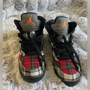 Youth 5.5 Nike GS Air Jordan 5 Retro Plaid Black Total Orange