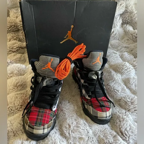Youth 5.5 Nike GS Air Jordan 5 Retro Plaid Black Total Orange