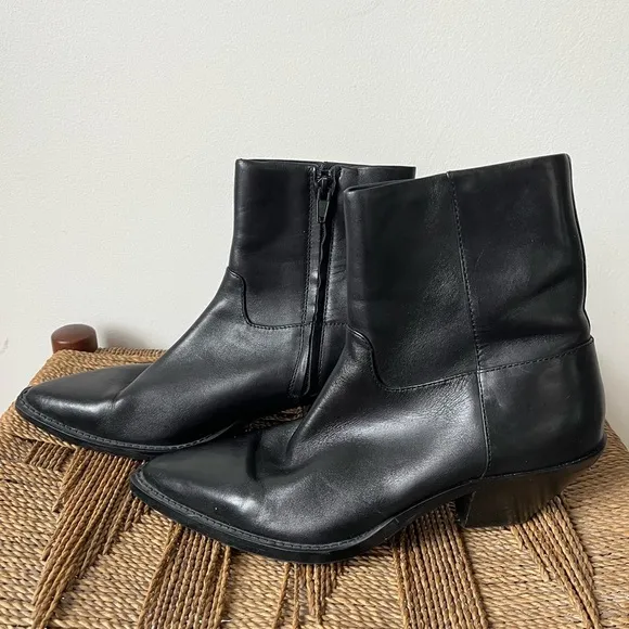 Zara Shoes Women’s 7 Black Leather Cowboy Ankle Booties